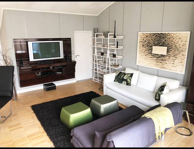 2 BEDROOM PENTHOUSE FOR SALE IN HYDE PARK